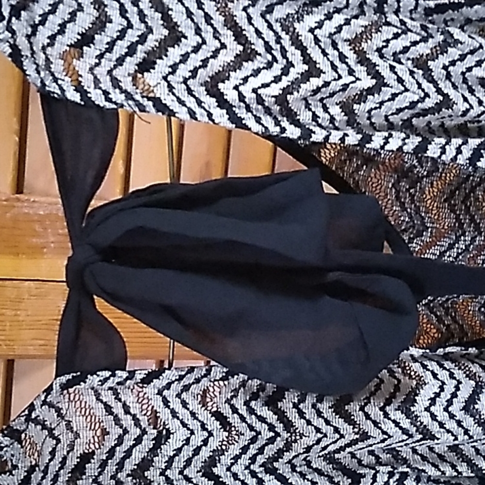 Top - Picture 3 of 3
